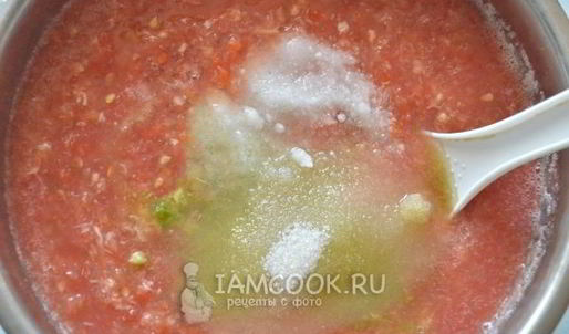 хреновая закуска из помидоров с хреном и чесноком