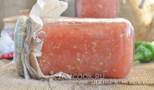 хреновая закуска из помидоров с хреном и чесноком