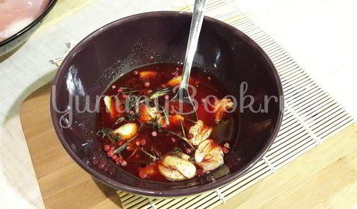 куриное филе, замаринованное в оливковом масле с розмарином и тимьяном