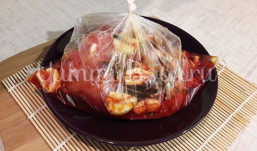 куриное филе, замаринованное в оливковом масле с розмарином и тимьяном