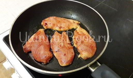 куриное филе, замаринованное в оливковом масле с розмарином и тимьяном