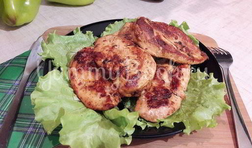 куриное филе, замаринованное в оливковом масле с розмарином и тимьяном