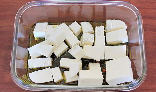 маринованный в масле сыр