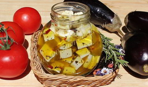 маринованный в масле сыр