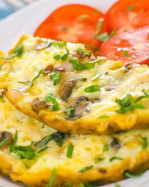 Быстрый омлет с сыром и грибами в микроволновке