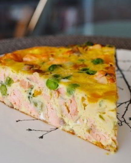 Рецепт фриттаты с беконом, зеленым горошком и козьим сыром