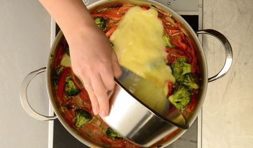 фриттата с брокколи и сладким перцем