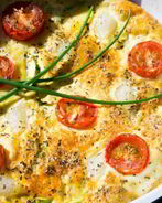 Фриттата с черри, кабачком и горохом