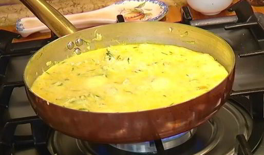 фриттата с начинкой из курицы и овощей