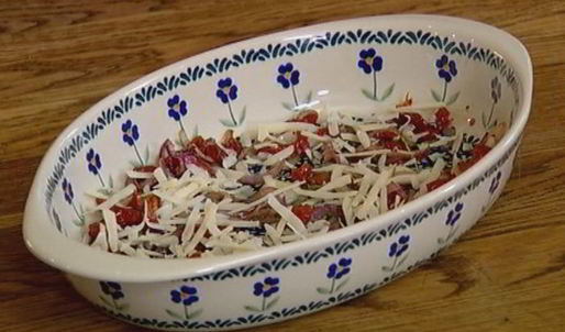 фриттата с сыром, тимьяном и вялеными помидорами