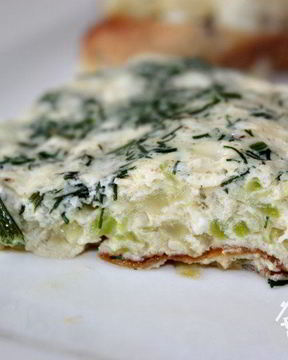 Фриттата с цуккини и фетой