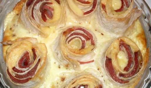 омлет — букет с розами из лаваша