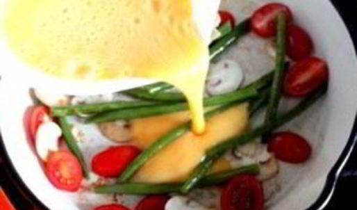 омлет с фасолью стручковой