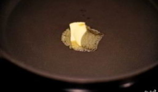 омлет с голубым сыром