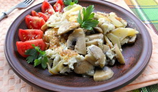 омлет с картофелем и шампиньонами