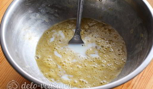 омлет с колбасой и сыром