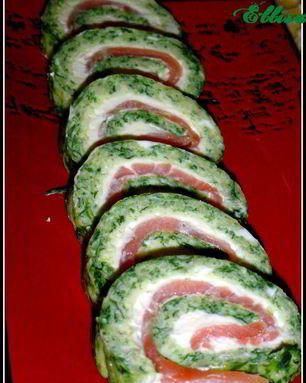 Закуска из омлета, сыра и красной рыбы