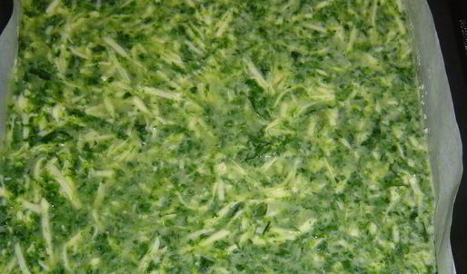 закуска из омлета, сыра и красной рыбы