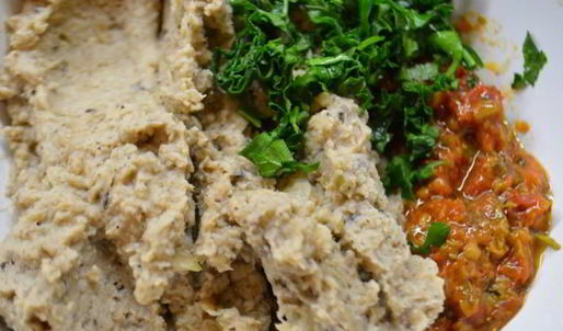 фасолевый паштет с вялеными томатами и каперсами