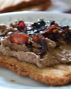 Куриный паштет с бальзамическим луком