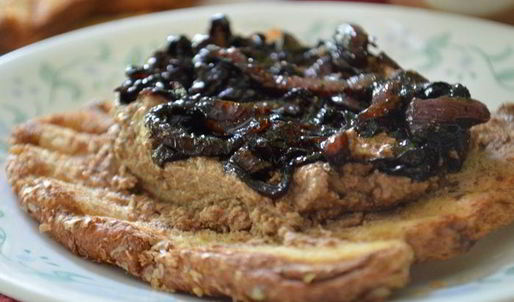 куриный паштет с бальзамическим луком