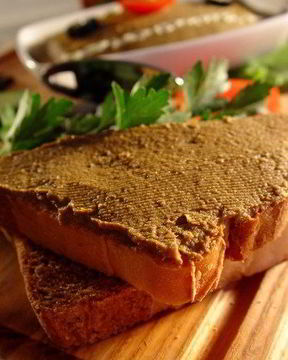 Паштет из брынзы, говяжьего языка и огурца