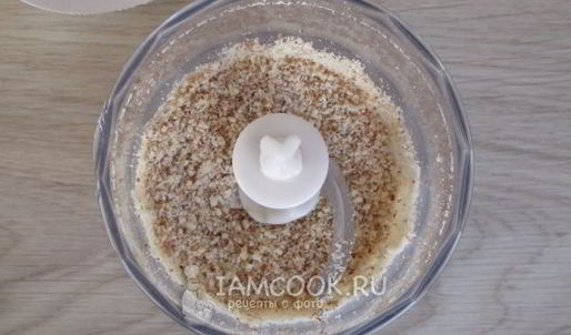 паштет из фасоли с миндалем