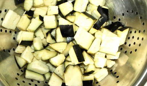 паштет из маша с баклажанами и кунжутно-ореховой пастой