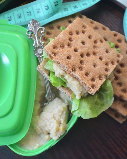 Рецепт паштета из нута с яблоками и хлебцами из отрубей