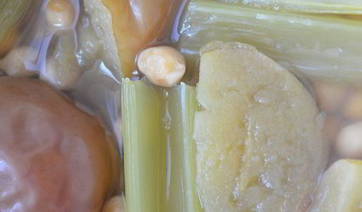 паштет из нута с яблоками и хлебцами из отрубей