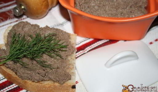 паштет из печени индейки с корнем сельдерея и вином