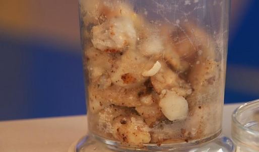 паштет из пикши с хлебом и сладким перцем