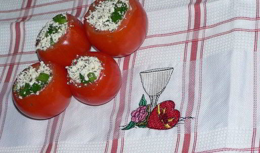 помидоры, фаршированные брынзой
