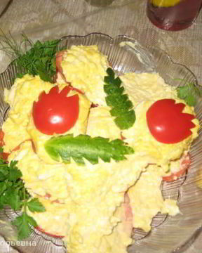 Помидоры с сыром, чесноком и майонезом