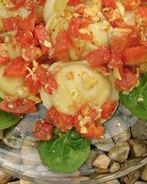 Равиоли с помидорами и маринованными артишоками