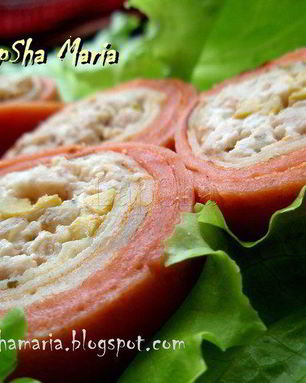 Блинные роллы с курицей и оливками