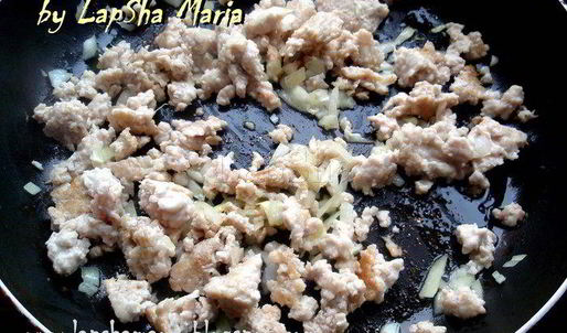 блинные роллы с курицей и оливками