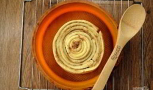 гигантский коричный ролл