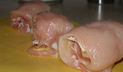 куриные роллы с беконом и сыром