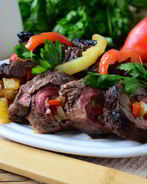 Мясные роллы, фаршированные овощами