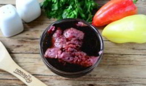 мясные роллы, фаршированные овощами