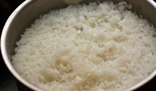 ролл в стружке тунца