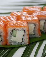 Роллы Филадельфия с авокадо и лососем