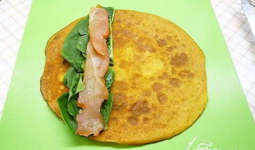 роллы из тыквы со шпинатом, копченостями и фисташковым майонезом