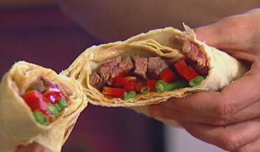 роллы с говядиной, фасолью и сладким перцем