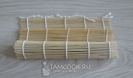 роллы с курицей