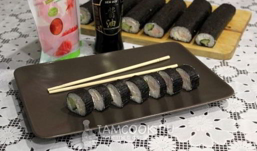 роллы с курицей