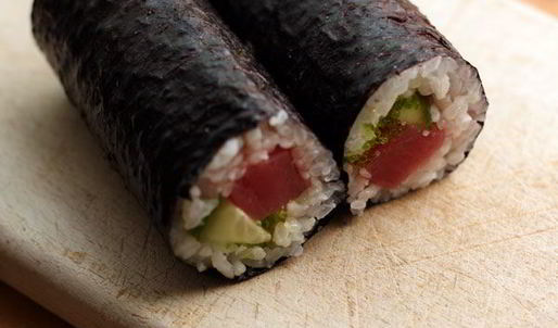 роллы с тунцом и огурцом