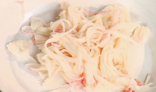 спринг-роллы с крабовыми палочками