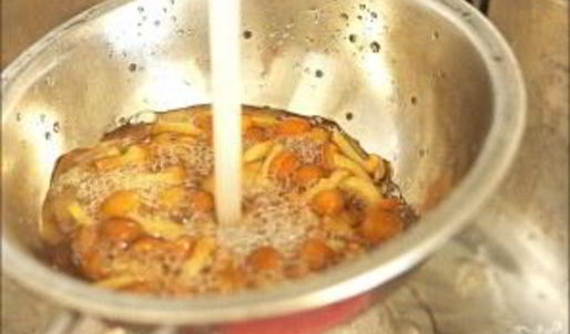 спринг-роллы с куриным фаршем и грибами